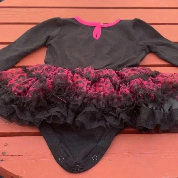 Baby Glam party dress with  under skirt and ruffles, long sleeves w black bow - Picture 6 of 8